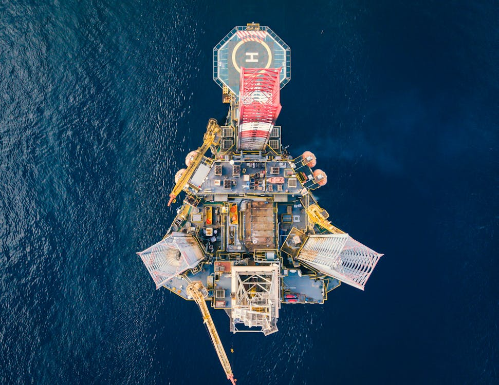 offshore-helipad-on-the-sea Offshore helipad on the sea